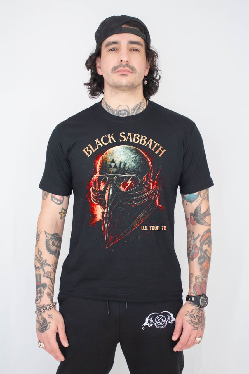 Camiseta Unissex  BLACK SABBATH 3
