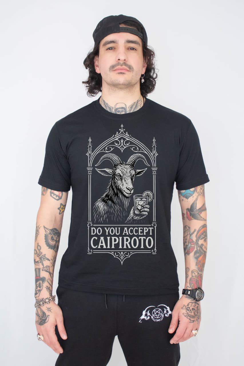 Camiseta Unissex Preta Caipiroto